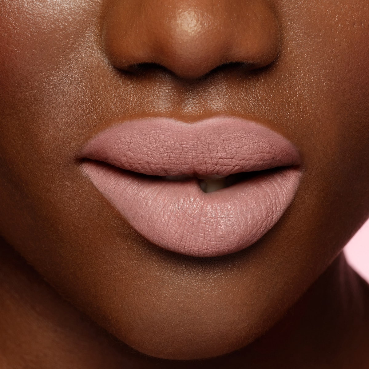 LIP CONTOUR 2.0 (DELINEADOR DE LABIOS)
